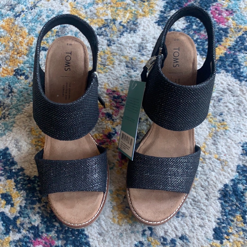 New! Tom’s Majorca black foil sandals